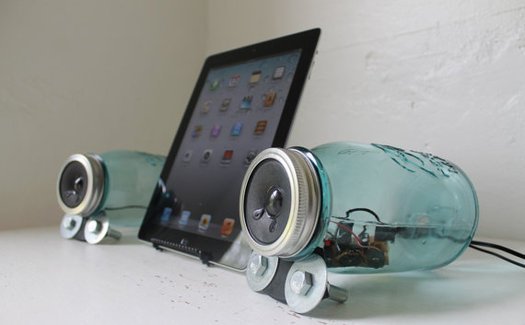 betsyetsy-mason-jar-speakers_525.jpg