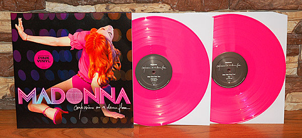 Madonna_2005.jpg.2d2fa1b5a7d5cd90671ec20c6710154f.jpg