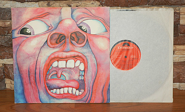 1778470239_KingCrimson_1969_2.jpg.885bde655fc22d22efdf80d1acc3e556.jpg