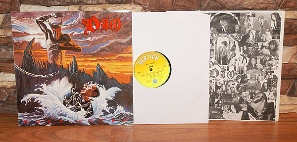 Dio_1983_1.jpg.313a227eb29146c96833ae6ed1eec1e0.jpg