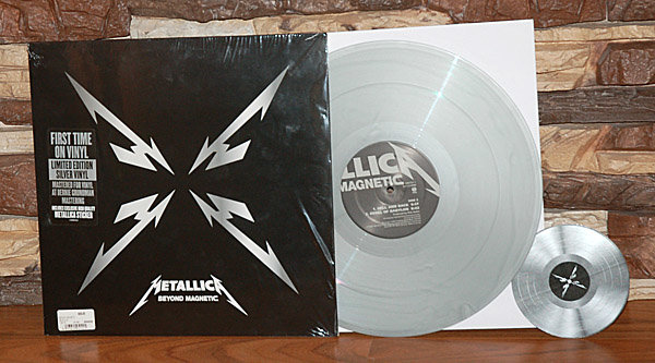Metallica_2012.jpg.7304a0b8f7e3919c0af61c8d3d12c917.jpg