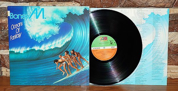 41623303_BoneyM_1979_3.jpg.584312870ae0ed8c44e4a291dff9a390.jpg