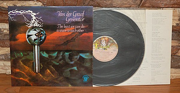 1130011041_VanderGraafGenerator_1970.jpg.3976ae655c7fac4643e11f615910b3d9.jpg