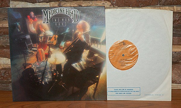 86816291_MedicineHead_1976.jpg.942321e0a3efbe1cd12b2724569f3f75.jpg